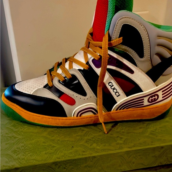 Only worn once size 12 male - Picture 1 of 2